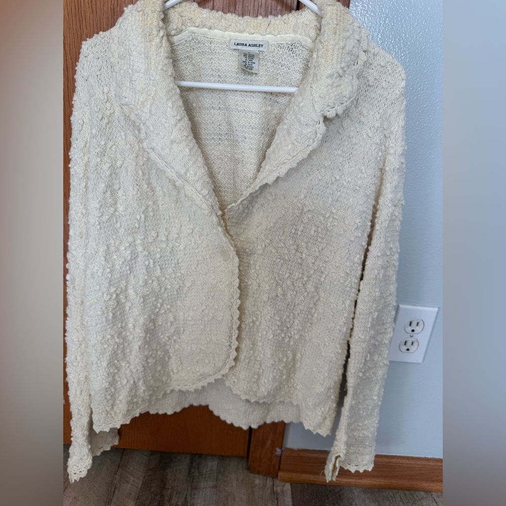 Laura Ashley size MED textured knit look cardigan,cream w slit flair sleeves